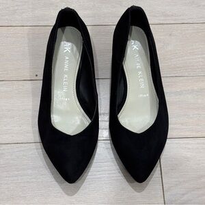 Women's Anne Klein Bice  Black Suede Pointed-Toe Pumps Size 6